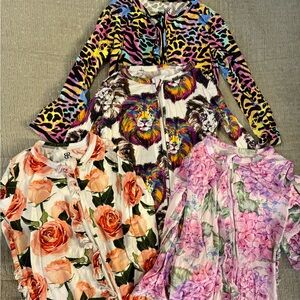 Bums & Roses 2T footed sleepers